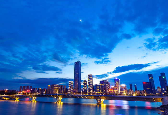 愿景:成為客戶值得信賴,由衷喜歡并長(zhǎng)期攜手前行的伙伴;